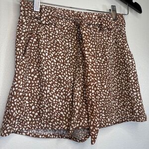 Brown White Shorts With Belt Wrap Size Small